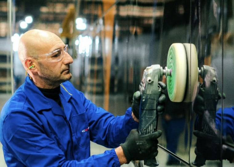 Montadoras enfrentam incertezas com conflitos e preço do petróleo