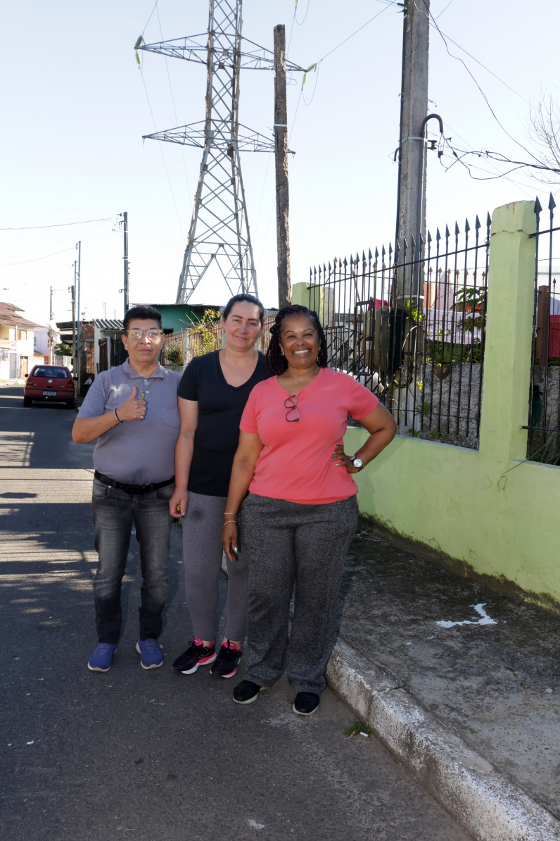 Elisa Maria, Fabiana e Maria Heloisa s&atilde;o moradoras da Rua do Povo  | DANI BARCELLOS/ESPECIAL/JC
