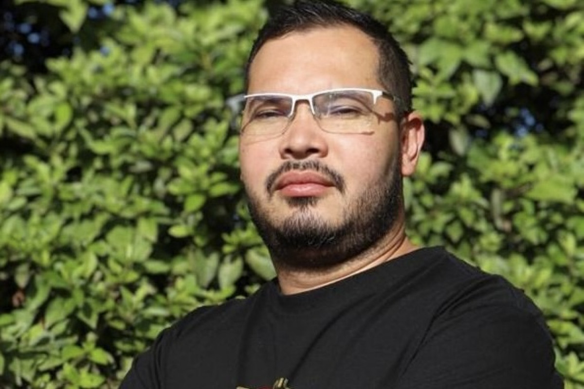 O venezuelano Johan Gregorio Rojas Rondon, de 34 anos, trabalha como instrutor de treinamentos na Comil | REPRODUÇÃO/COMIL/JC