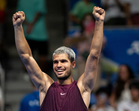 Alcaraz bate Fritz e conquista 8º título da temporada em Tóquio