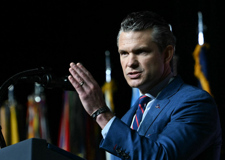 Secretário de Defesa dos Estados Unidos, Pete Hegseth, anunciou que os bombardeios ocorreram no domingo (9)