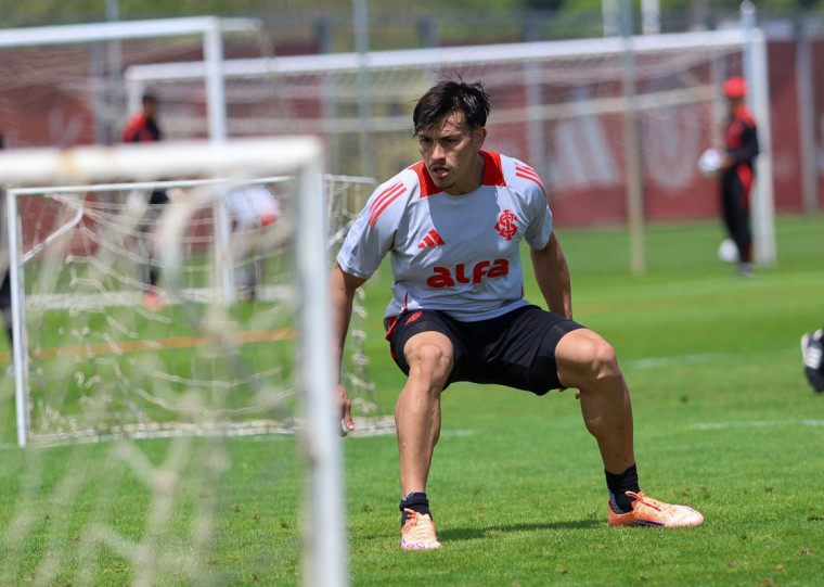 Bernabei retorna à equipe depois de cumprir suspensão contra o Juventude