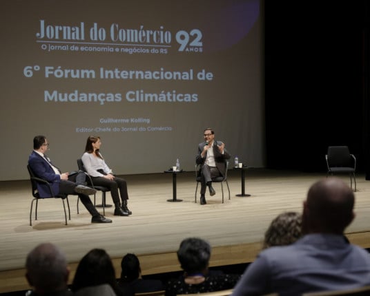 Jornalistas debatem comunicação e meio ambiente no Fórum de Mudanças Climáticas