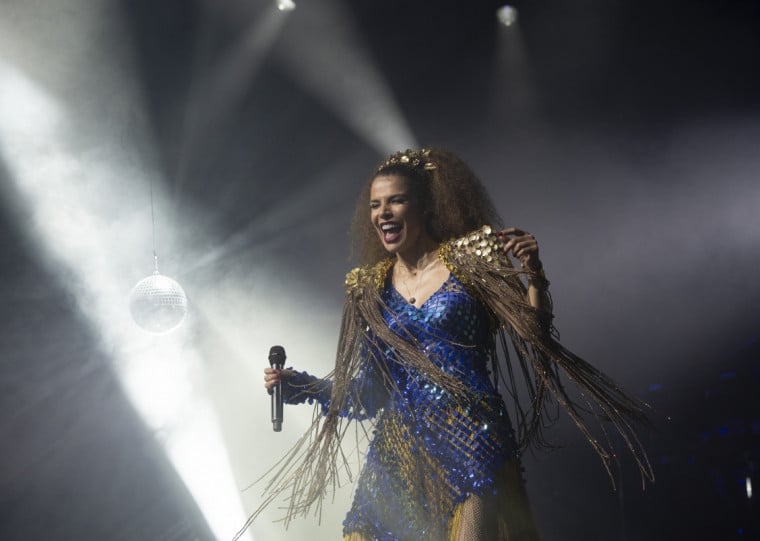 Clássicos natalinos foram preparados especialmente para as canções de Vanessa da Mata