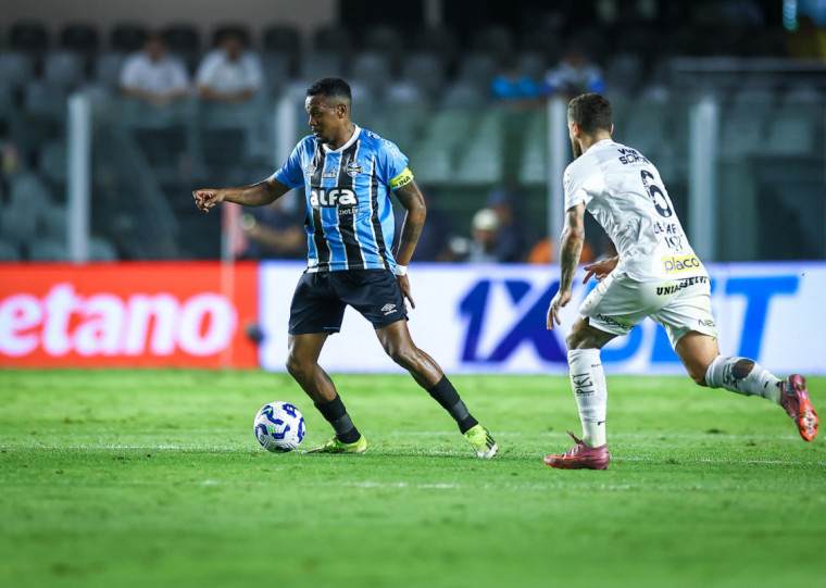 Edenilson fez o Ãºnco gol dos gaÃºchos na partida