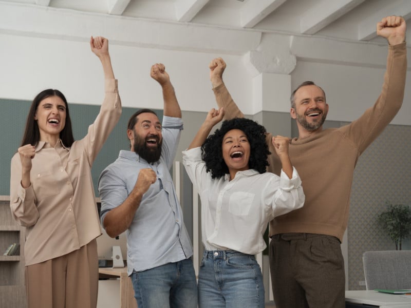 Nesta edição, além dessas histórias, focamos em quem ainda não está à frente do próprio negócio Foto: FREEPIK/REPRODUÇÃO/JC
