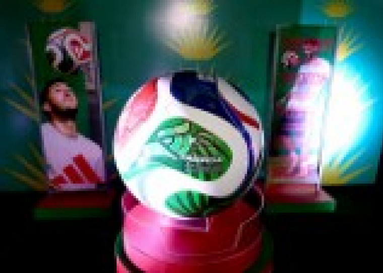 Nome da bola faz referência aos países anfitriões do evento do próximo ano