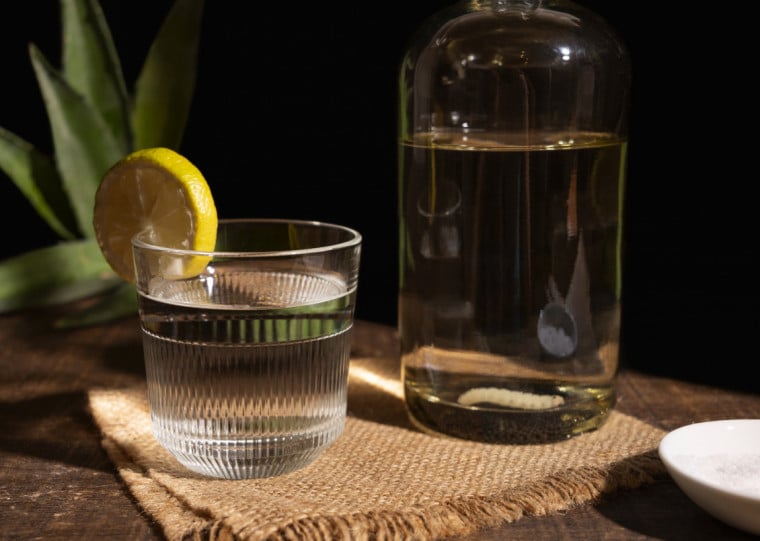 Pessoas com sintomas de dores abdominais intensas, tontura e confusão mental devem buscar auxílio médico