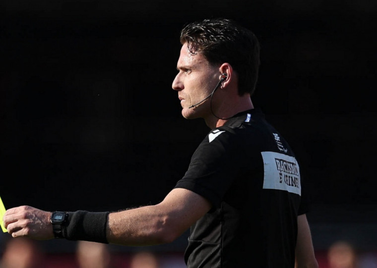 Árbitro Ramon Abatti Abel durante São Paulo e Palmeiras pela vigésima sétima rodada do Campeonato Brasileiro