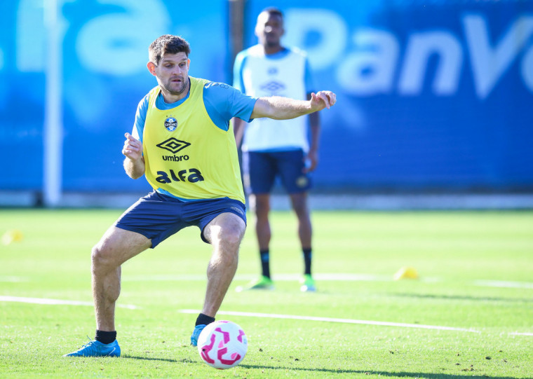 Kannemann pode pegar até seis jogos de suspensão por ofensas à arbitragem 