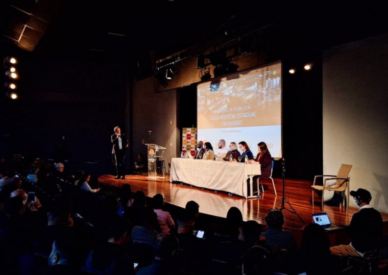 Comunidade local e autoridades se reuniram no auditório da Facesi