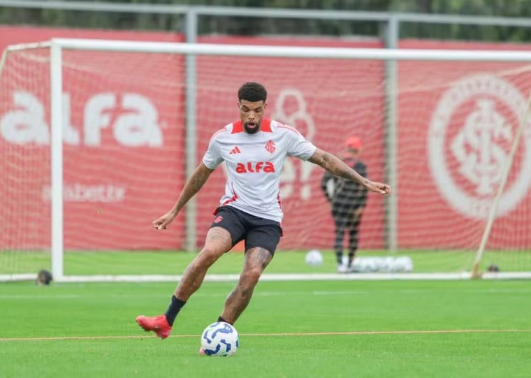 Juninho vira desfalque no Colorado