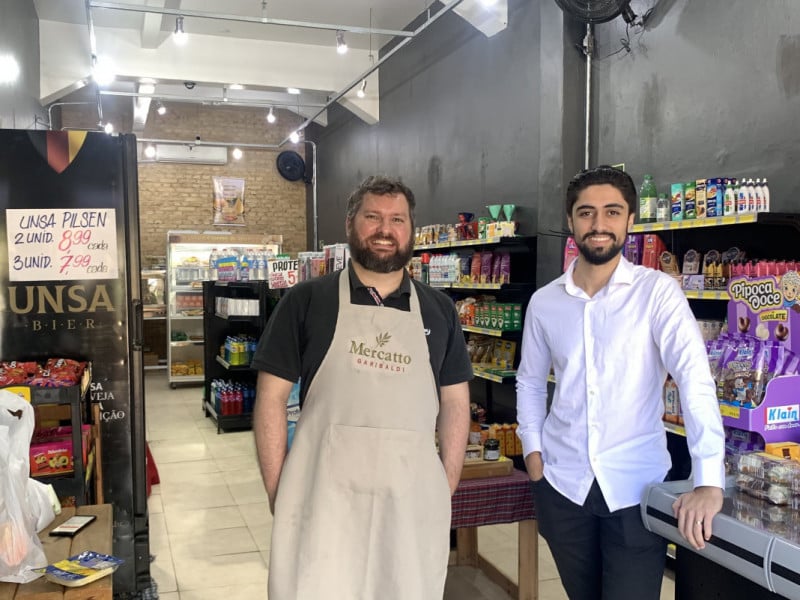 Max William Rogowski e João Schiavo são os sócios à frente do Mercatto Garibaldi Foto: DENER PEDRO/ESPECIAL/JC