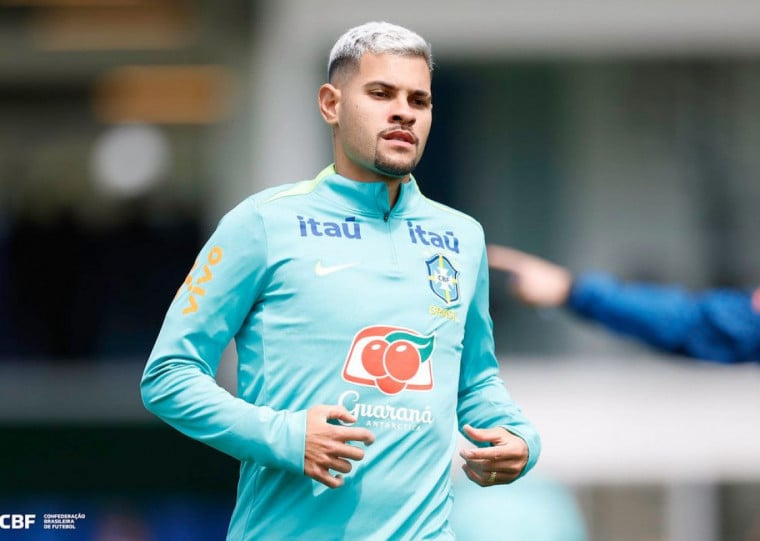 Atleta mais utilizado desde a chegada do italiano, Bruno Guimarães é dúvida para jogo desta sexta