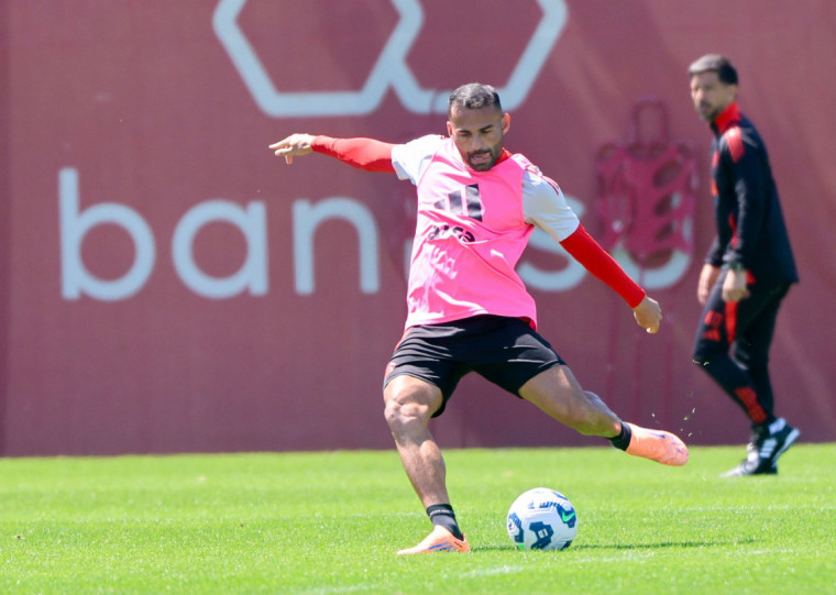 Thiago Maia tem sofrido com lombalgia e pode ser poupado durante série de confrontos