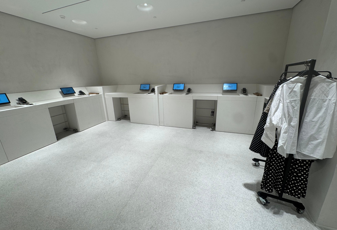 Não há caixas com operador humano, e cliente pode ter assistência de funcionário | PATRÍCIA COMUNELLO/ESPECIAL/JC