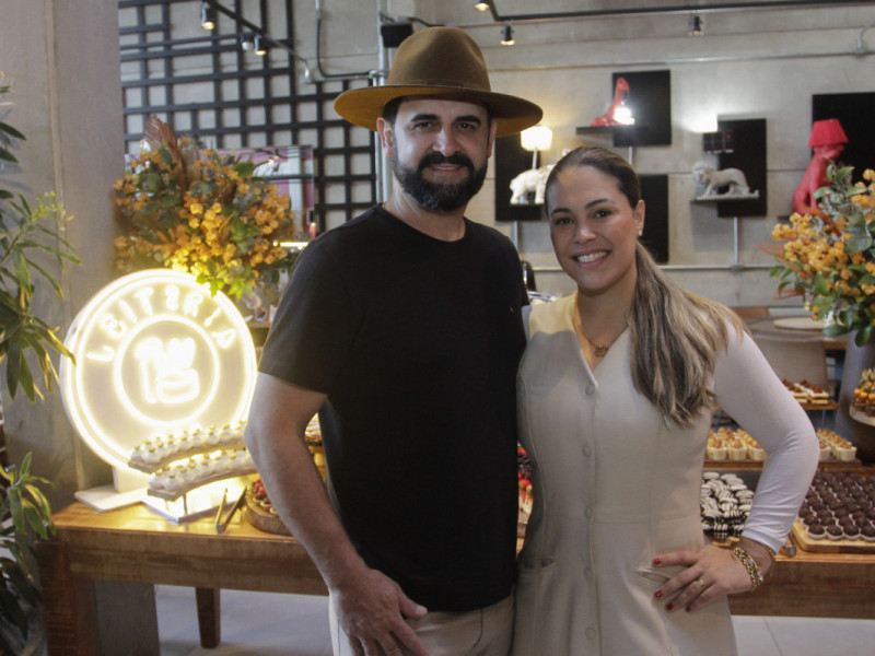 Tiago Leite e Fernanda Carpenedo est&atilde;o &agrave; frente da Leiteria<br />Foto: EVANDRO OLIVEIRA/JC