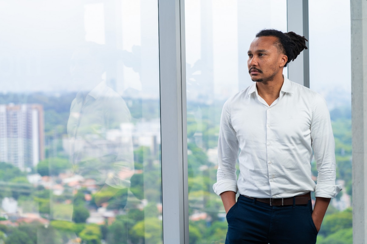 MOVER oferece mais de 60 mil bolsas de estudos para profissionais negros