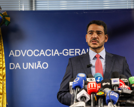 Lula deve anunciar Messias para o STF até terça, dizem aliados