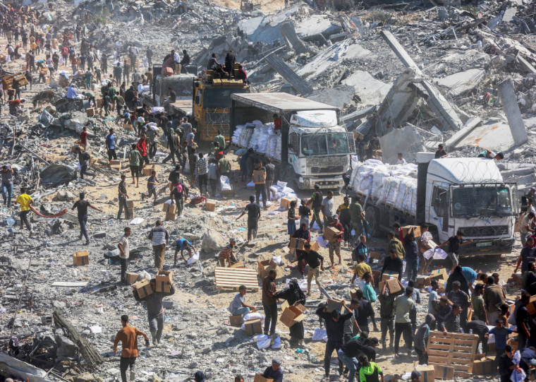 Caminhões de ajuda humanitária começaram a entrar na Faixa de Gaza