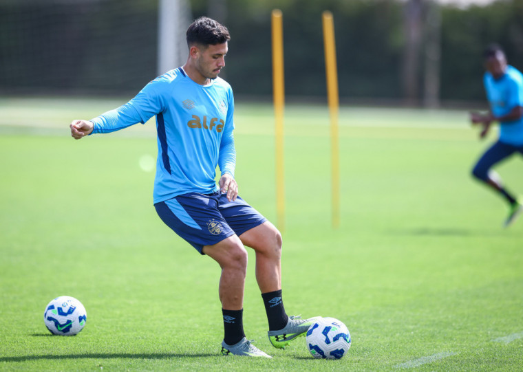 Noriega retorna aos treinos e volta a ficar à disposição para duelo com o São Paulo