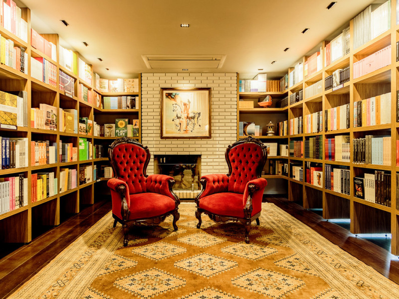 A ideia do espa&ccedil;o &eacute;, atrav&eacute;s da uni&atilde;o de arte, livros e caf&eacute;, proporcionar uma experi&ecirc;ncia al&eacute;m da compra Foto: Melt Fotografia/Divulga&ccedil;&atilde;o/JC