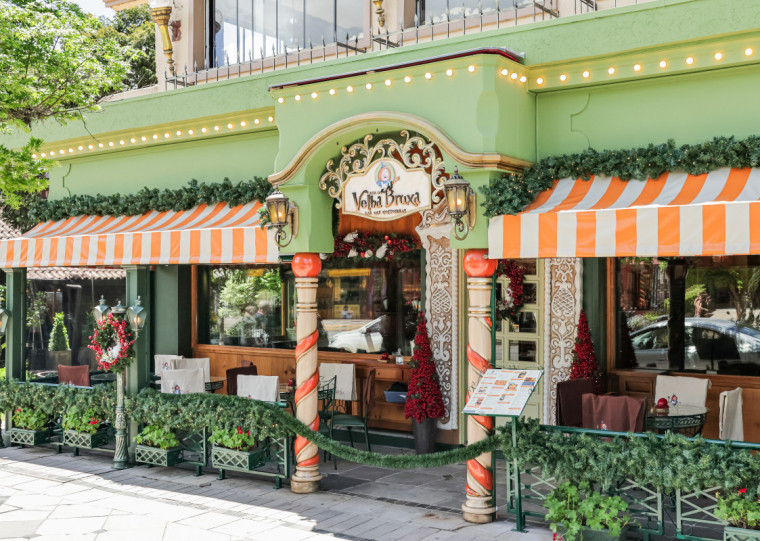 O espaço revisita e amplia o cardápio em homenagem a reinauguração