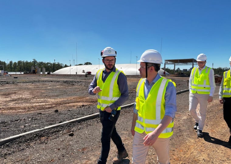 Prefeito de Passo Fundo, Pedro Almeida visitou a sede da Bioo em Triunfo na terça-feira, 14 de outubro; estrutura é semelhante à que será instalada na Região Norte do RS