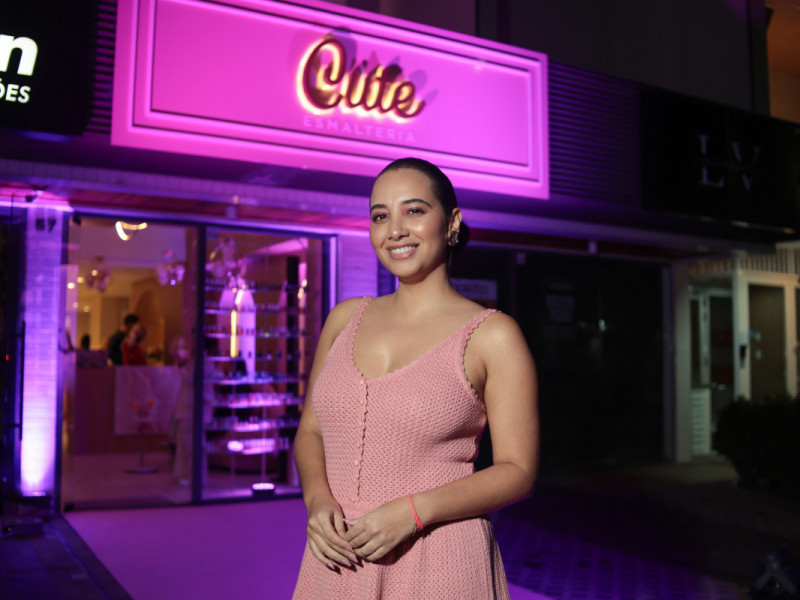 Suzanna Netuno é a empreendedora à frente da Cute Esmalteria<br />Foto: Arquivo Pessoal/Divulgação/JC