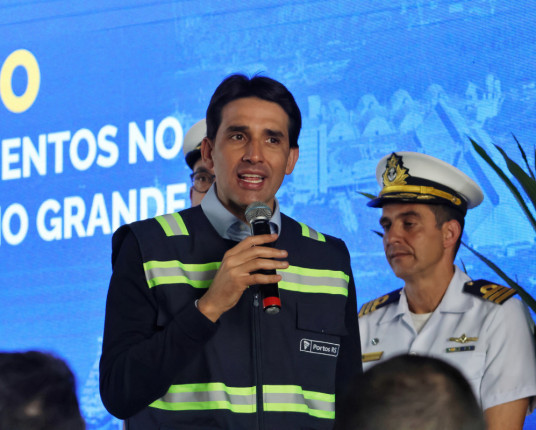 Ministro de Portos e Aeroportos assegura permanência no governo Lula