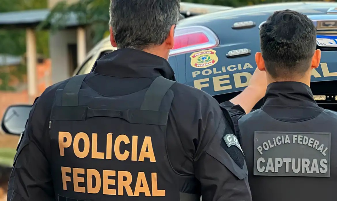 Operação da Polícia Federal apreendeu três malotes com cerca de 160 quilos de cocaína