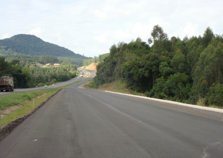 Empresa responsável pela obra também deverá implantar e readequar pontes