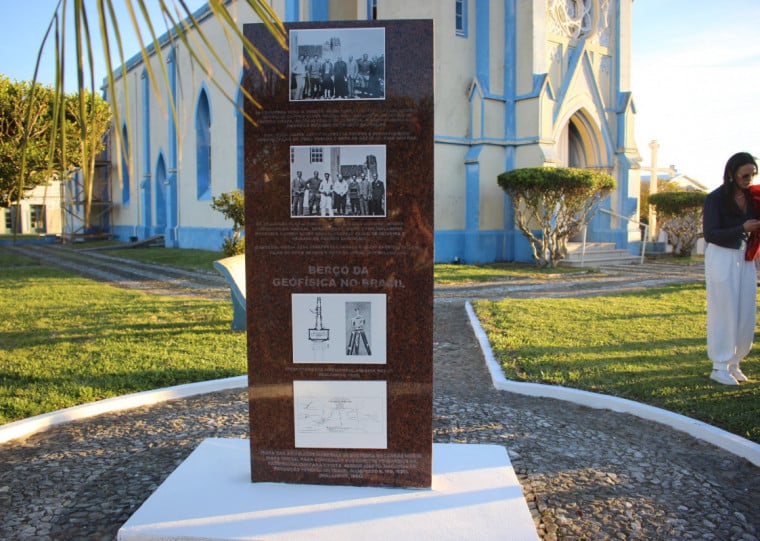 pg3 Monumento em Lavras do Sul 
