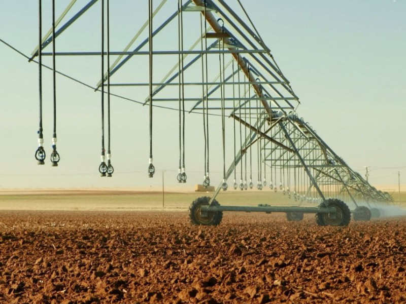 Estudo do DWFI aponta que a agricultura irrigada depende fortemente da água subterrânea, e que o esgotamento dos aquíferos aumenta o risco de perdas de produção durante períodos de seca | DAUGHERTY WATER FOR FOOD INSTITUTE/REPRODUÇÃO/JC