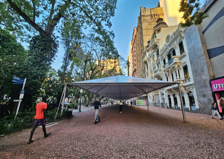 Novidades do evento incluem uma estrutura contra chuvas na rua Sete de Setembro e podcast oficial da feira