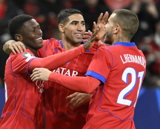 PSG faz 7 e goleia Leverkusen no 1º jogo de Dembélé após a Bola de Ouro