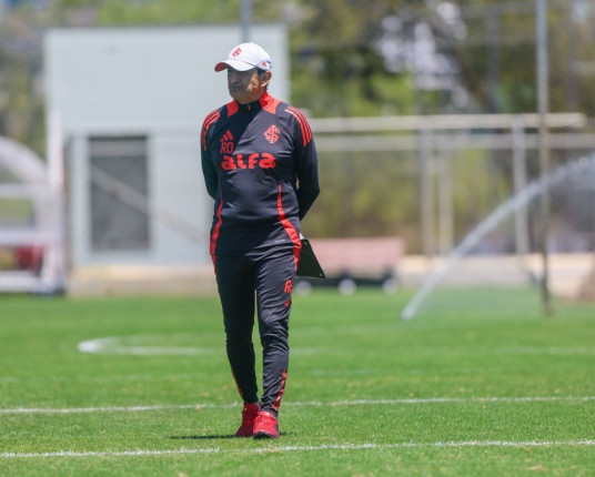 Em jogo atrasado, Inter visita o Bahia para se afastar de vez do Z-4