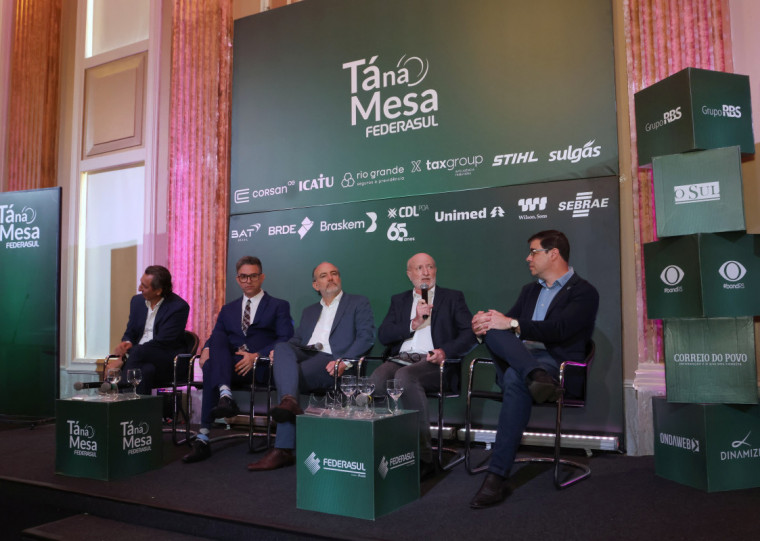 Paulo Geremia, Fabiano Machado, Rodrigo Costa, João Carlos Dal'Aqua e Leonardo Dorneles participaram do Tá na Mesa