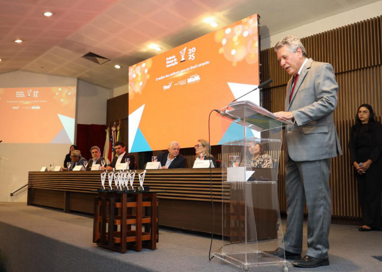 Presidente da Finep, Luiz Antonio Elias, durante celebração regional