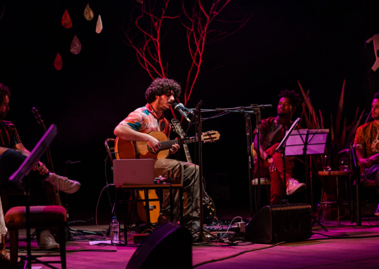 Projeto no Instituto Ling convida crianças e adultos a se deixarem levar por sons de pássaros, água corrente e da floresta