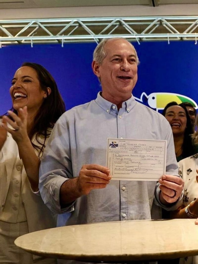 Ciro Gomes volta a se filiar ao PSDB 