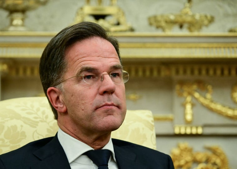 "Continuaremos trabalhando nisso e espero vê-lo em Davos ainda esta semana", disse Rutte