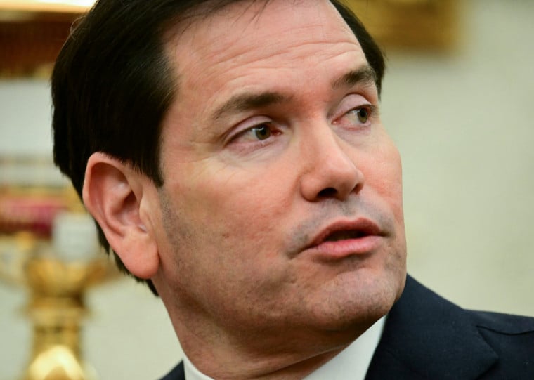 Em entrevista à Al Jazeera, Rubio criticou a postura de países europeus, citando restrições ao uso de espaço aéreo e bases militares pelos EUA