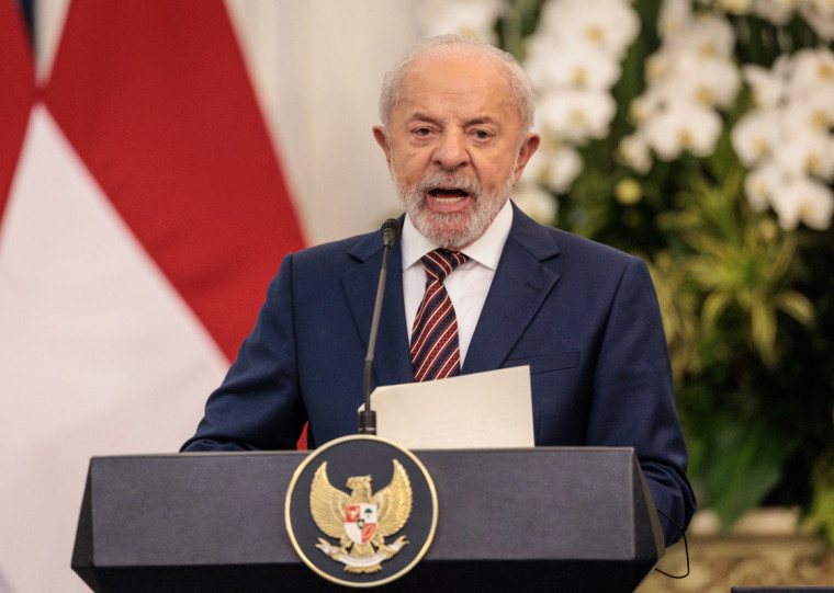 No final de sua fala, Lula disse ainda que irá disputar novamente a presidência em 2026