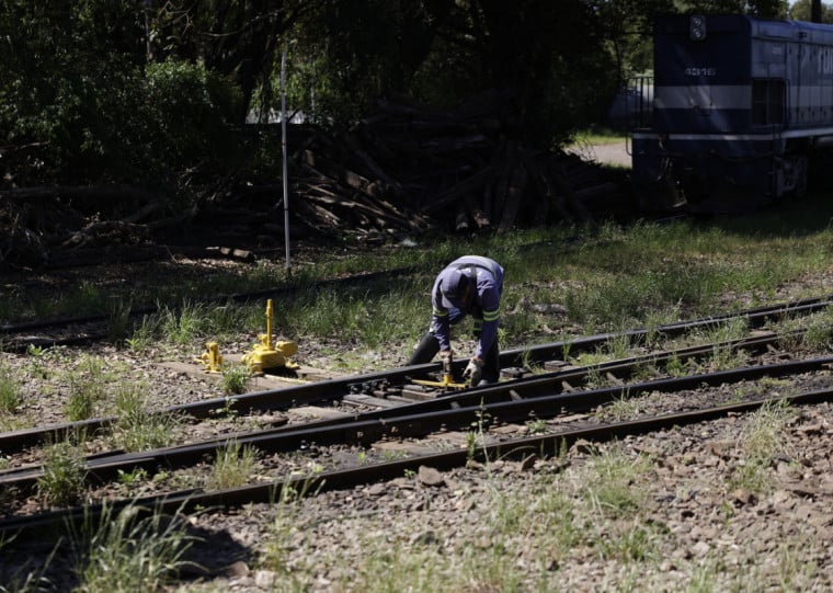 Nova concess&atilde;o da ferrovia ser&aacute; discutida em Porto Alegre na quarta-feira (29)


