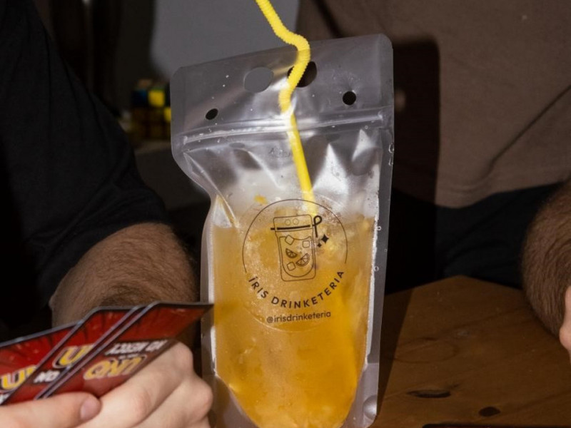 A marca aposta em drinks prontos entregues em casa<br />Foto: IRIS DRINKERIA/DIVULGA&Ccedil;&Atilde;O/JC