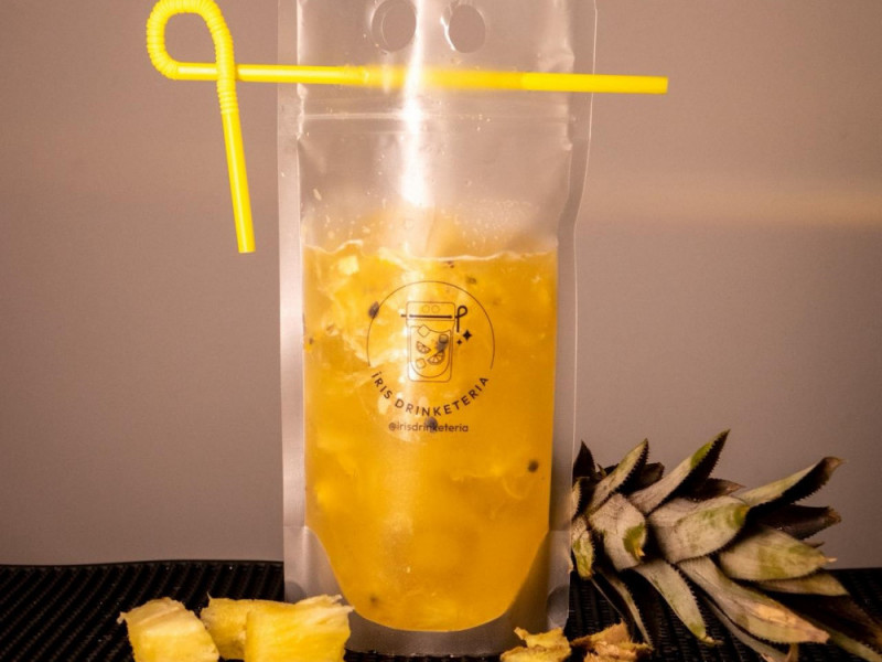 Os pedidos podem ser realizados através do Ifood, e as bebidas custam entre R$ 20,00 e R$ 30,00<br />Foto: IRIS DRINKERIA/DIVULGAÇÃO/JC