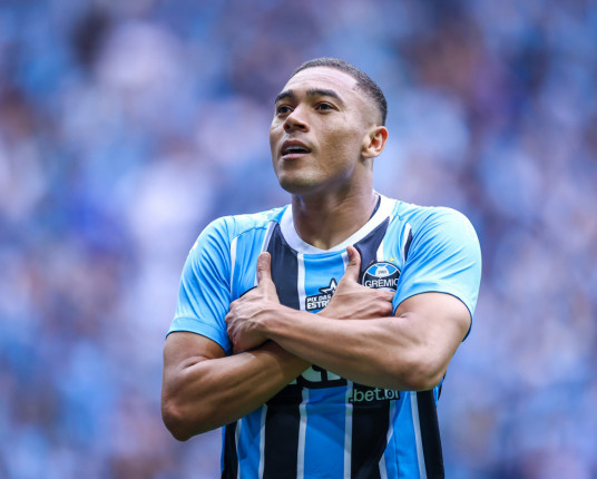 Grêmio vence o Juventude na Arena e se afasta de vez do Z-4