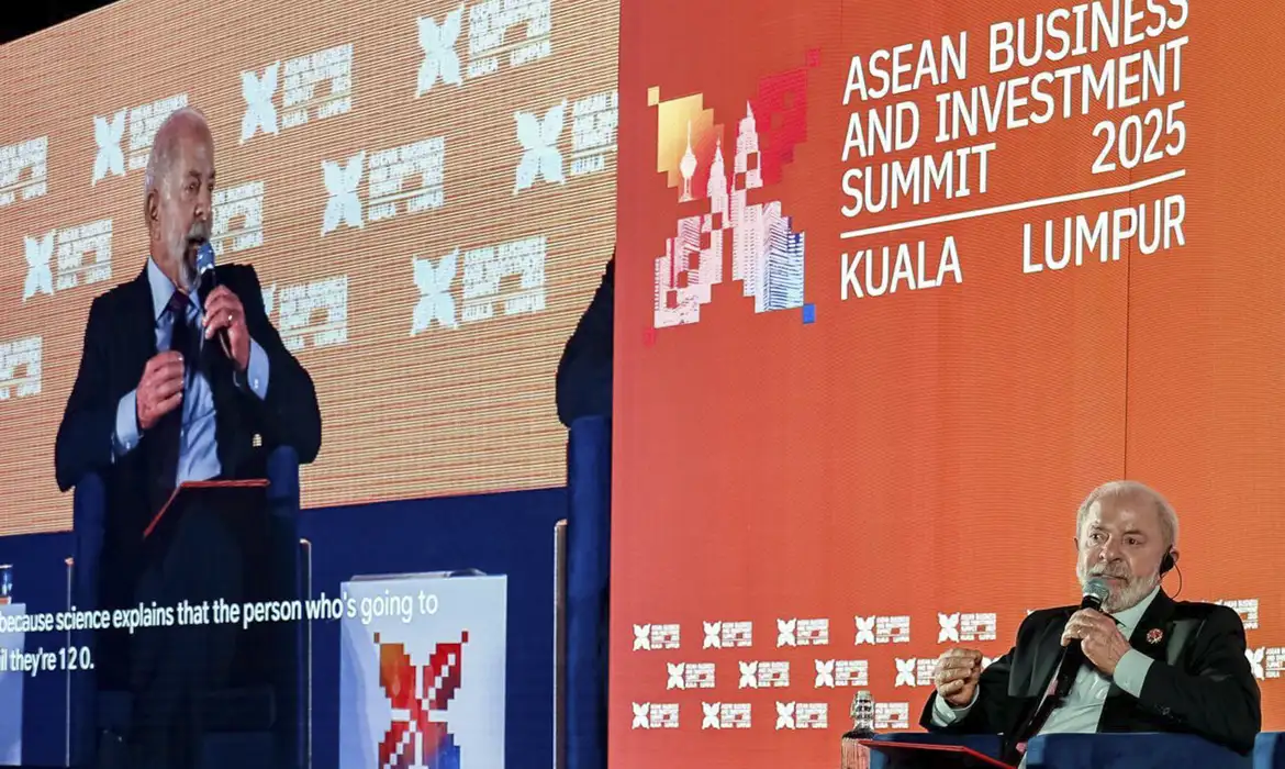 Na Malásia, Lula também defendeu a integração do Brasil com a América do Sul