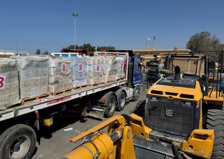 Acordo de paz inclui a entrada de 600 caminhões de ajuda por dia no território